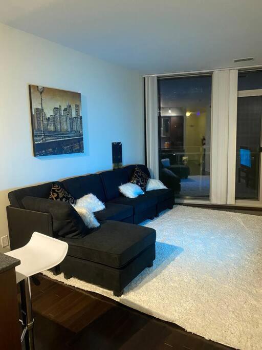 Cozy 2 Bedroom Free Parking Downtown Toronto 1Min Scotiabank Arena Tff Cn Tower Rogers Centre Union Station ภายนอก รูปภาพ