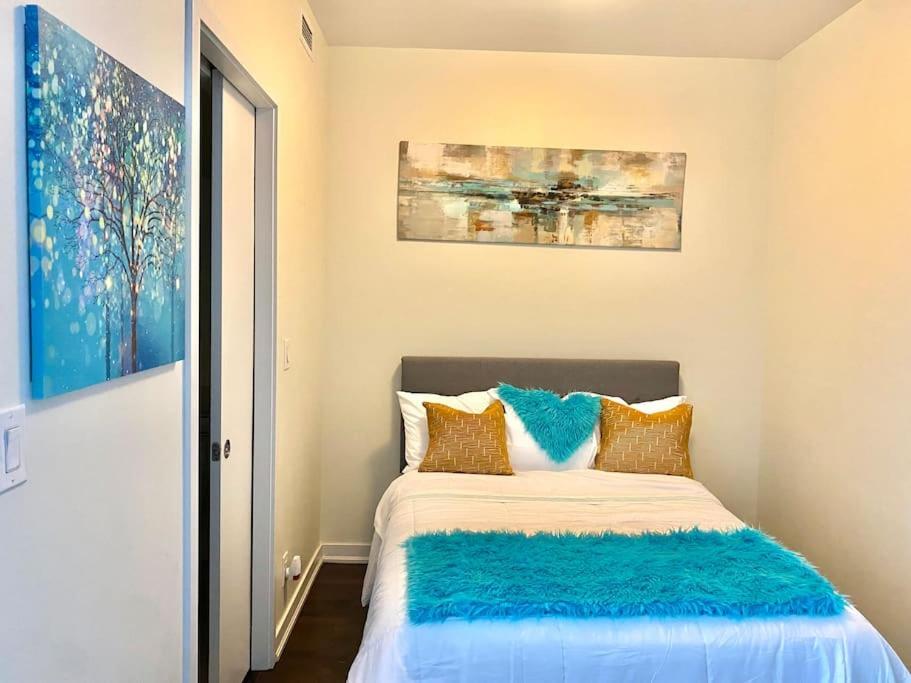 Cozy 2 Bedroom Free Parking Downtown Toronto 1Min Scotiabank Arena Tff Cn Tower Rogers Centre Union Station ภายนอก รูปภาพ