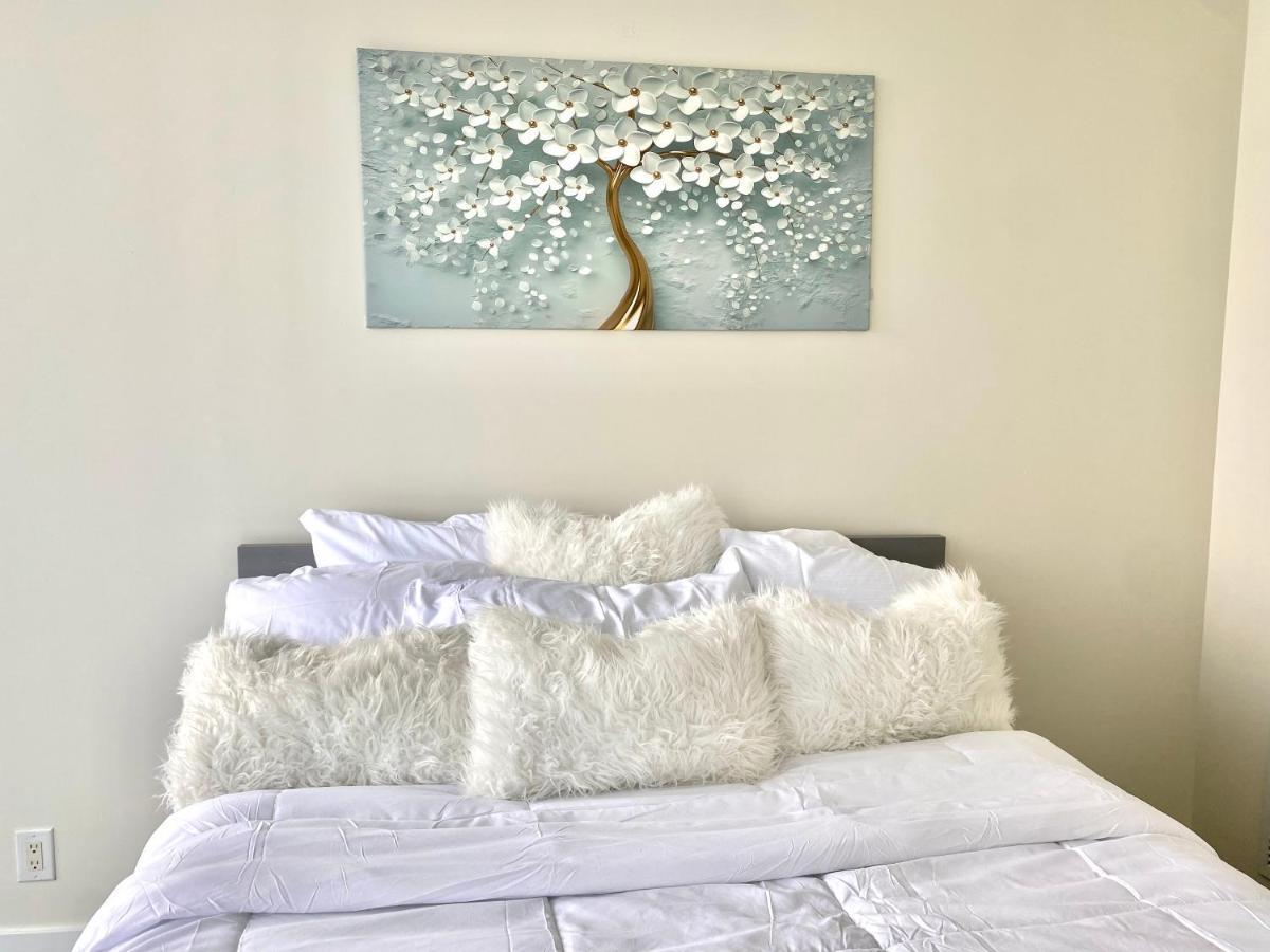 Cozy 2 Bedroom Free Parking Downtown Toronto 1Min Scotiabank Arena Tff Cn Tower Rogers Centre Union Station ภายนอก รูปภาพ
